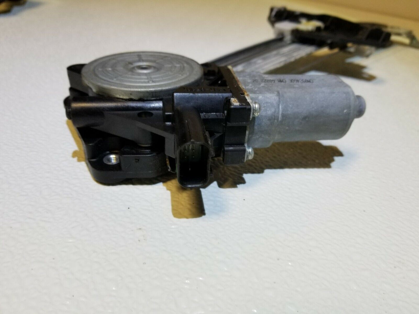 07 08 09 10 11 12 Acura RDX Front Right Pass Door Window Regulator W/ Motor OEM