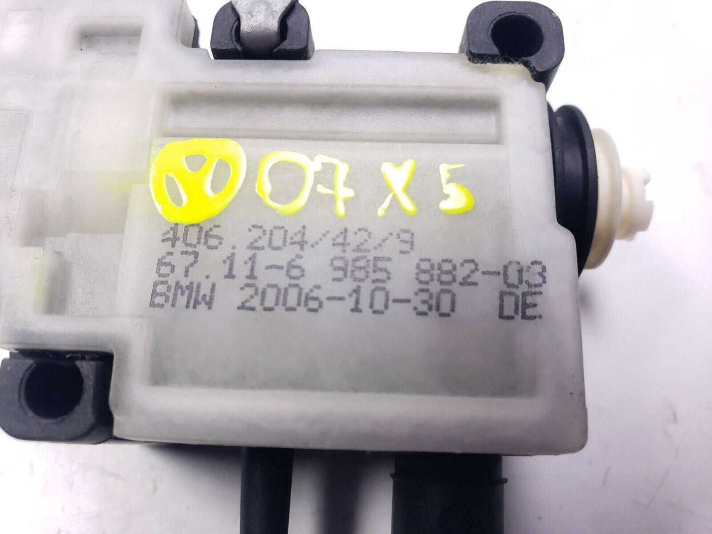 2007-2010 BMW X5 E70 Fuel Gas Tank Door Lid Actuator 67116985882 OEM