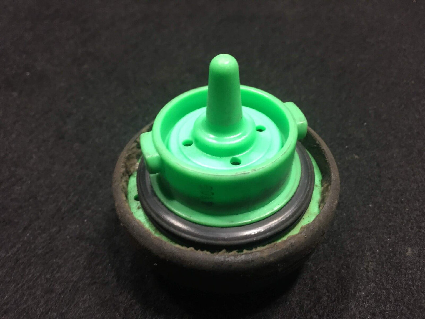 08 09 10 11 Audi A5 Coupe Fuel Tank Gas Cap OEM D7