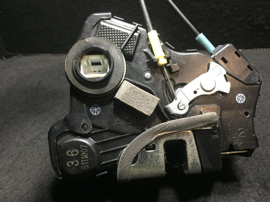 04 05 06 Scion Xa Front Left Door Lock Latch Actuator OEM D18
