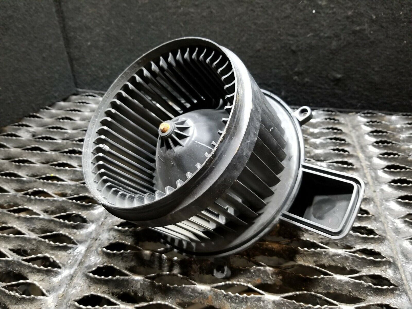 14 2014 Dodge Grand Caravan Front Blower Motor OEM