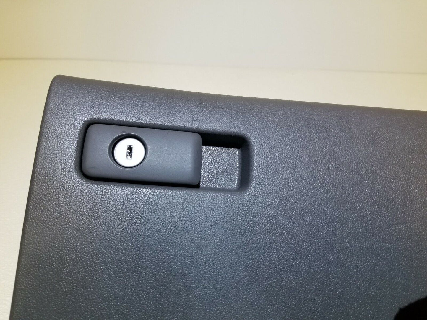 11 12 13 Honda Odyssey Glove Box OEM