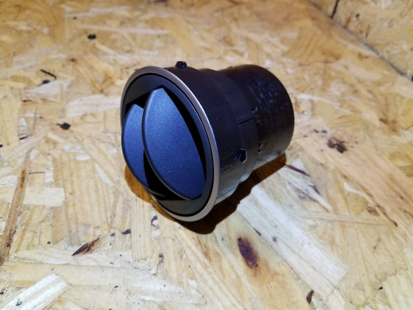 10 11 12 13 Mazda 3 Front Air Vent Left Driver Side OEM