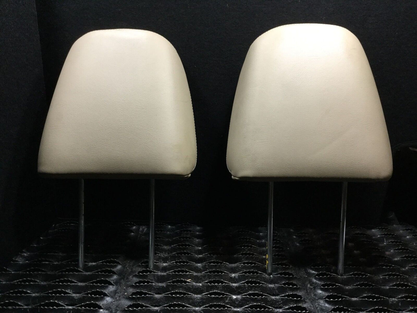 07 08 09 Suzuki Vitara Xl-7 Xl7 Front Seat Headrest Leather Left&right 2pcs OEM