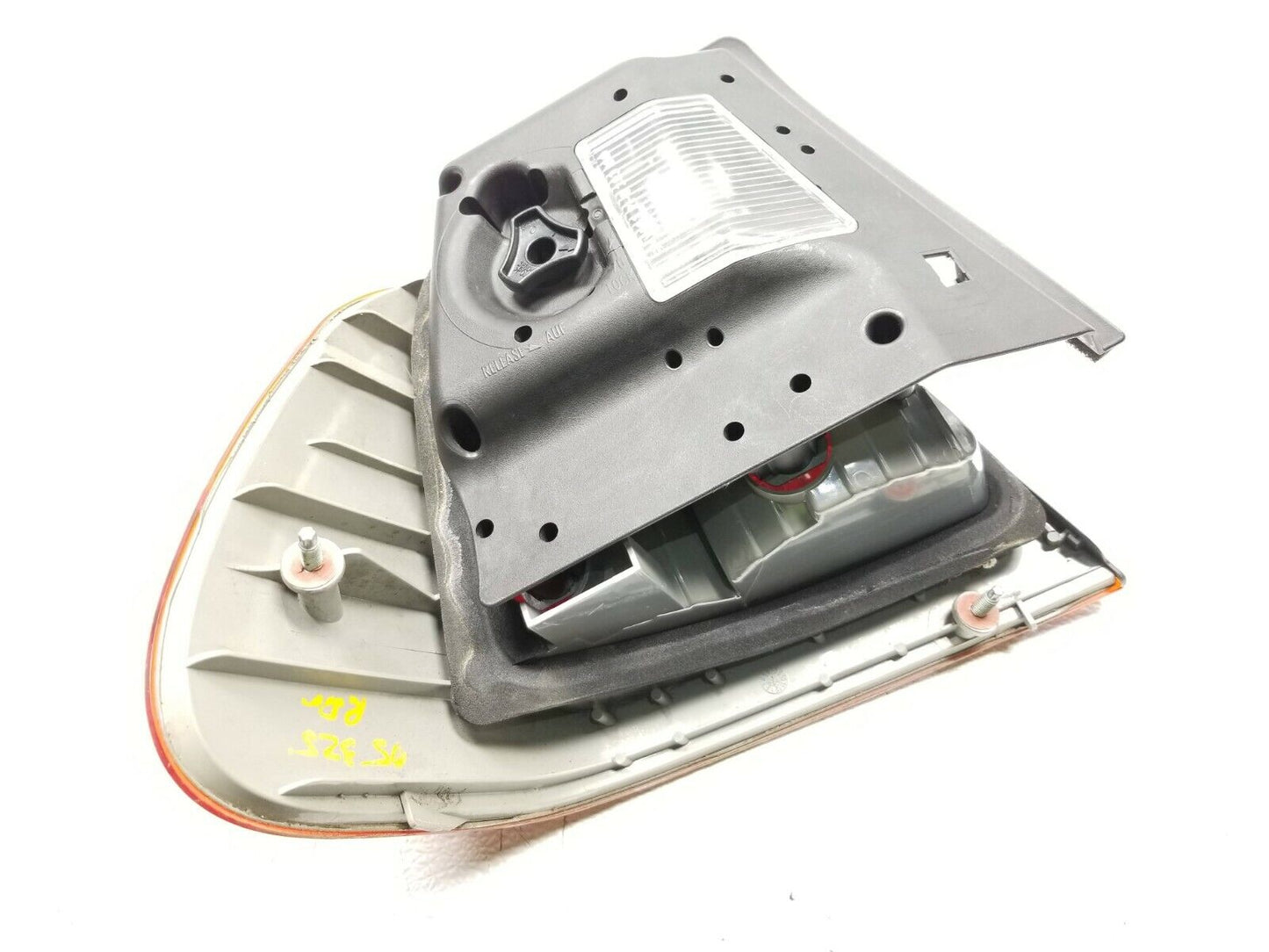 01 02 03 04 05 BMW E46 Sdn Right Passenger Tail Light OEM 125k Miles