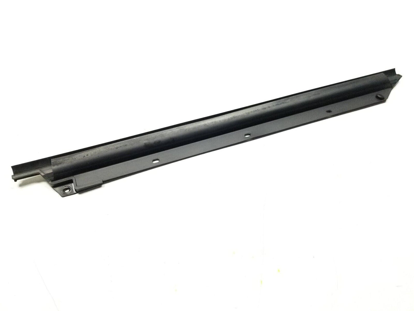 12 13 14 15 Nissan Rogue Rear Door Shell Lower Seal Passenger Side Right OEM