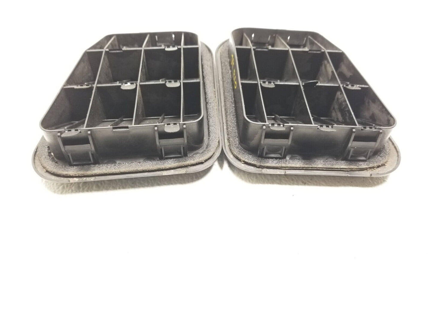 12 13 14 15 Kia Rio Quarter Panel Pressure Vent Pair OEM