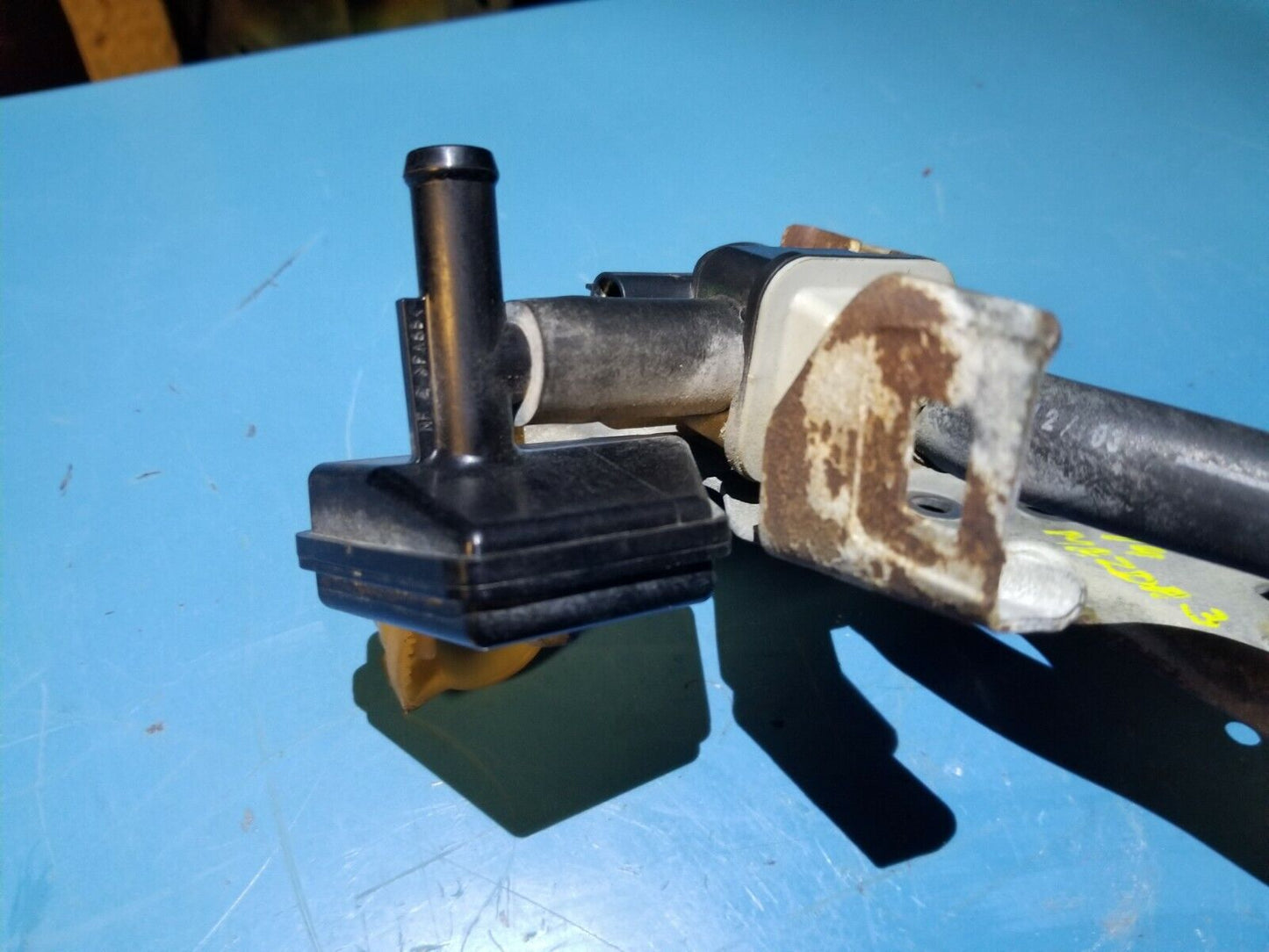 2014 2015 2016 Mazda 3 2.0l Fuel Vapor Purge Valve Solenoid W/ Bracket OEM 16k
