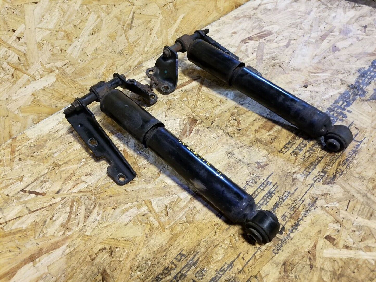 07 08 09 10 11 12 GMC Acadia Rear Shock Strut Absorber (pair) OEM
