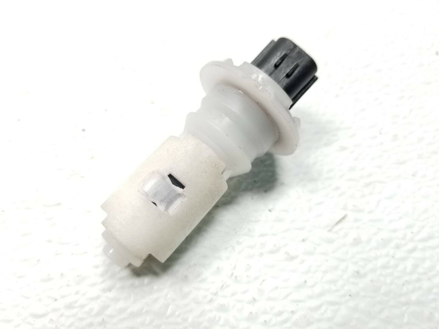 21 22 Kia Stinger Windshield Washer Fluid Level Sensor OEM 312 Miles