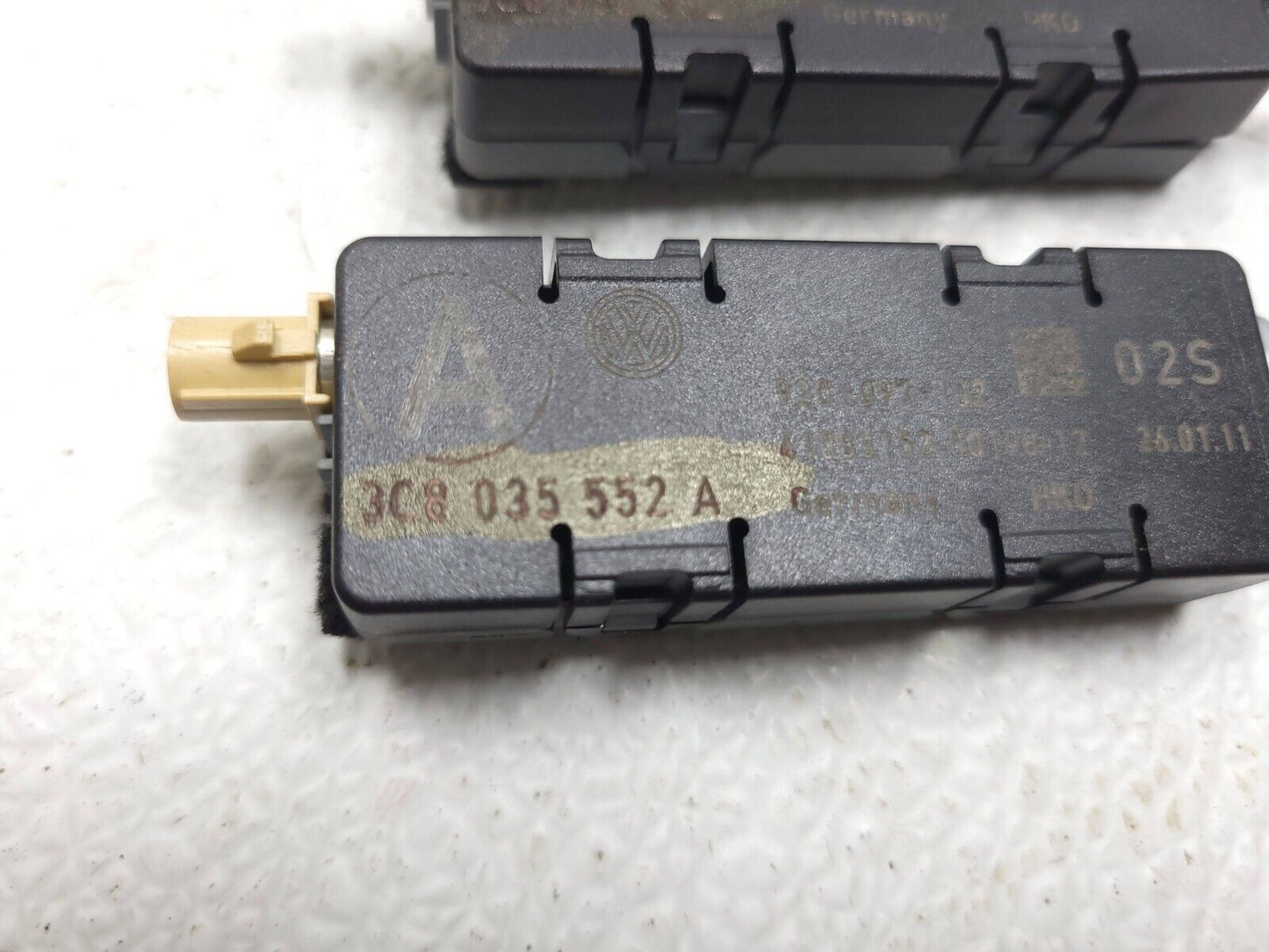 09 10 11 12 Volkswagen Cc Radio Antenna Booster Amplifier Pair OEM