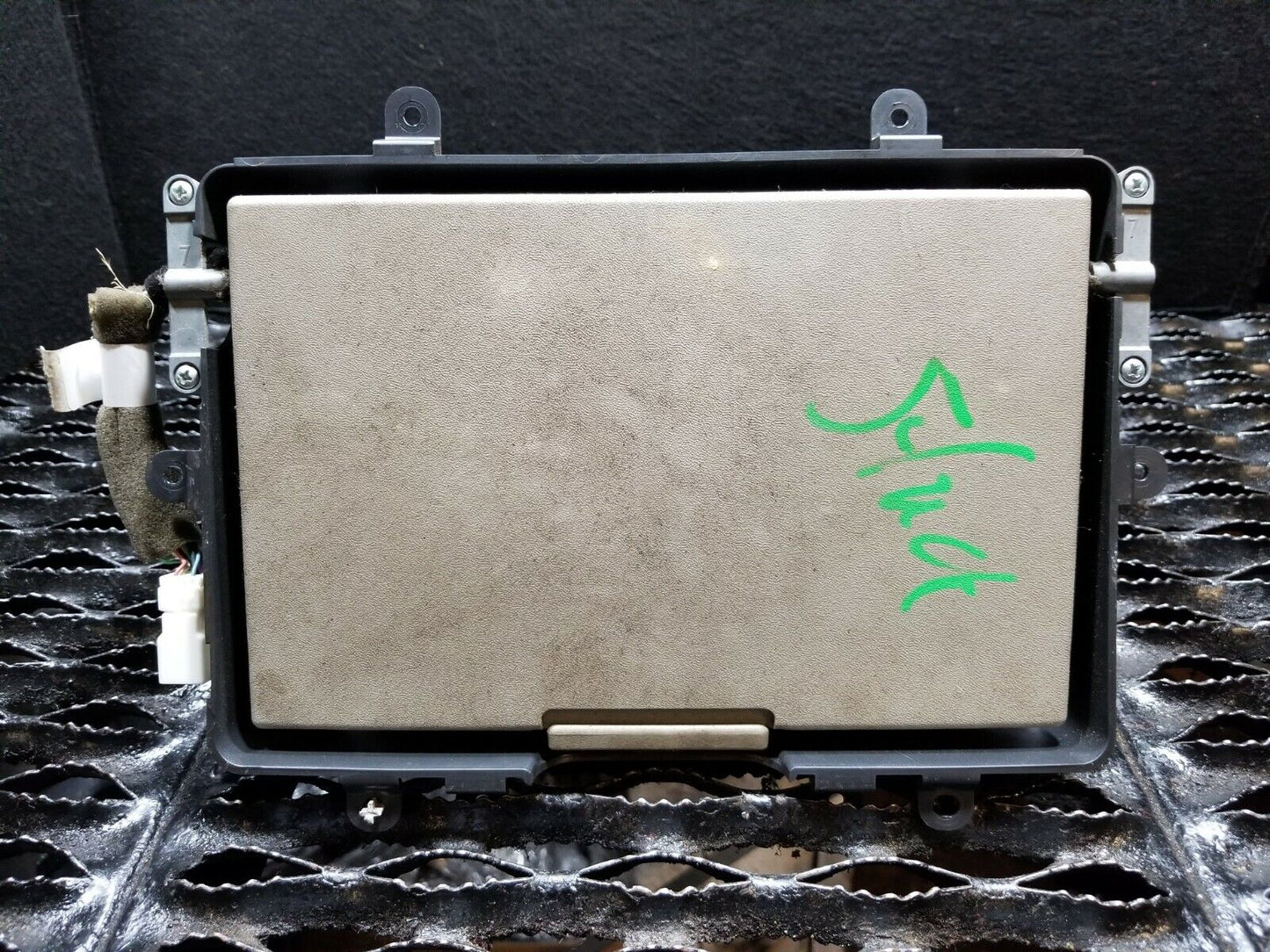 04 05 06 07 Infiniti QX56 Roof Information Gps Tv Display Screen OEM !!stuck!!