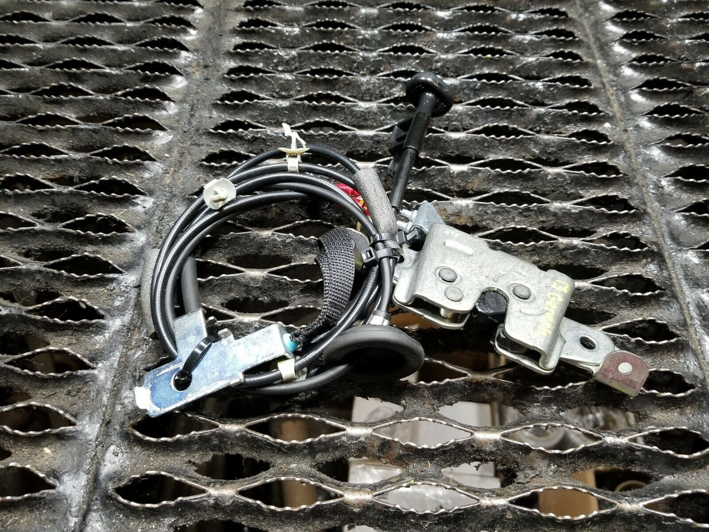 13 14 15 Genesis Coupe Rear Seat Back Release Handle Lock Pass Side OEM 51k