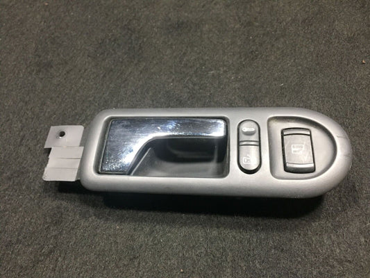 02 03 04 05 VW Passat Front Interior Door Handle With Window Switch OEM D23