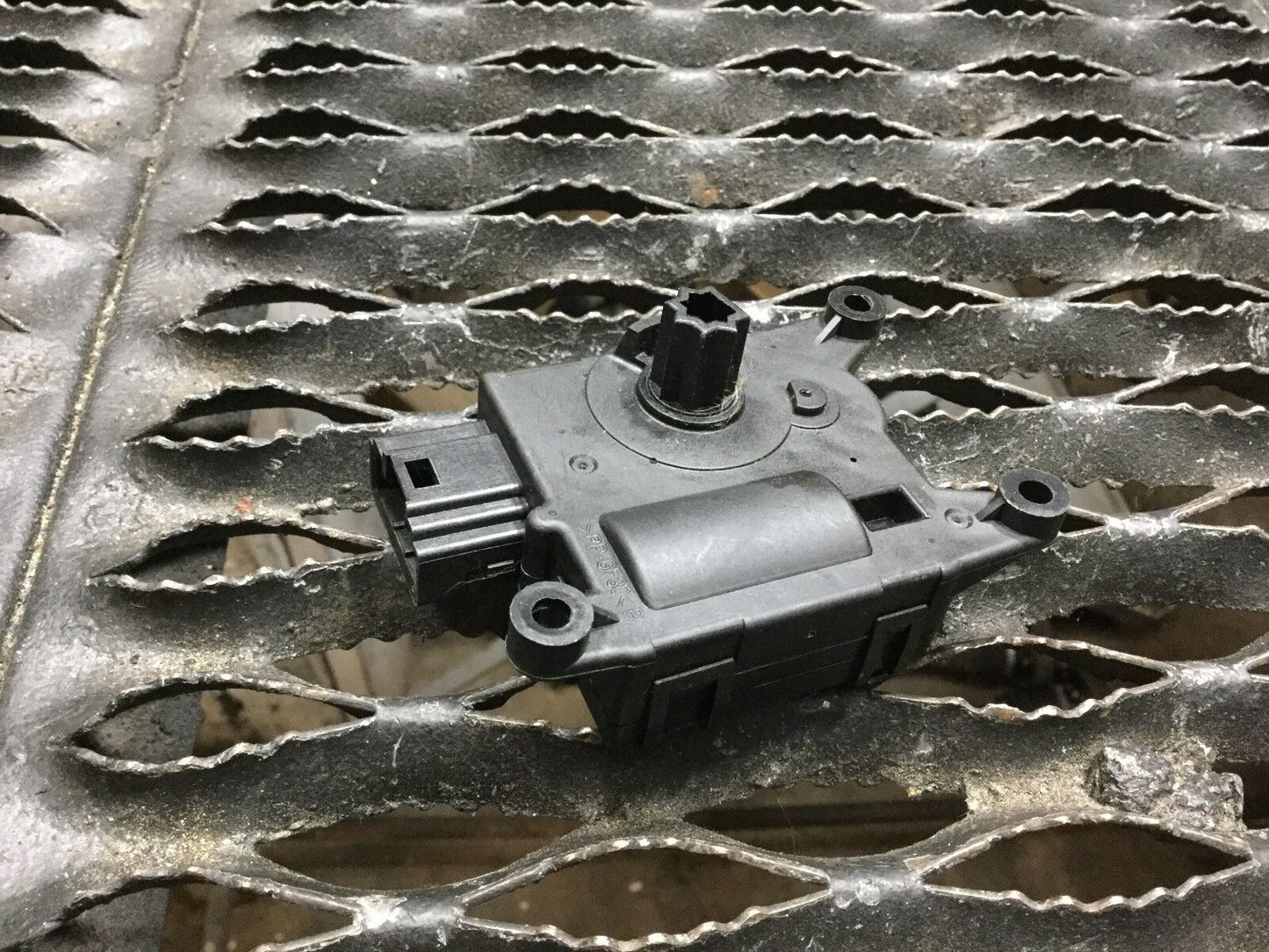 09 10 11 12 13 Mazda 6 HVAC A/c Heater Blend Door Actuator Flap Motor OEM