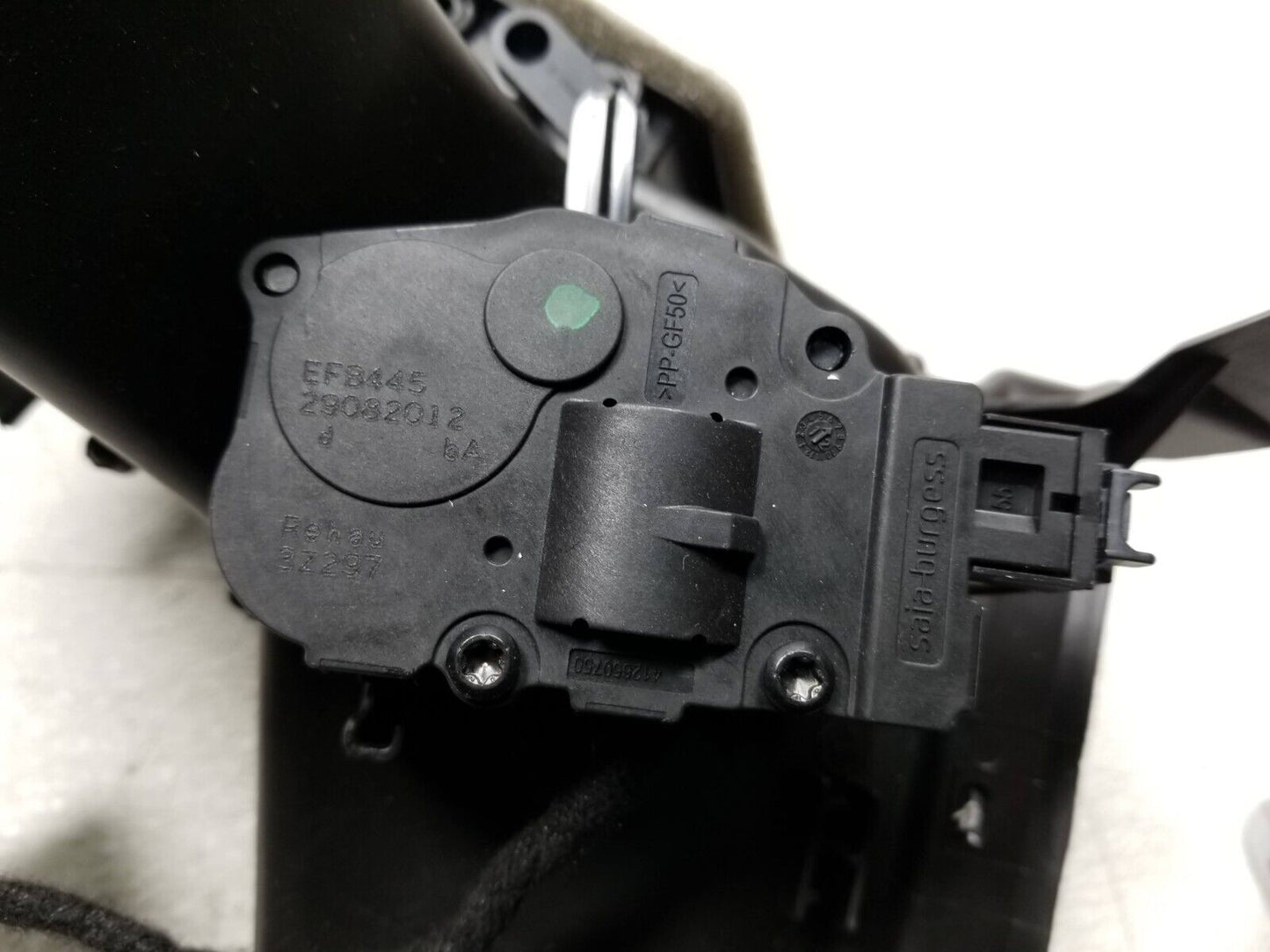 2011 - 2014 Porsche Cayenne A/c Blend Door Servo Actuator Flap Motor W/ Duct OEM