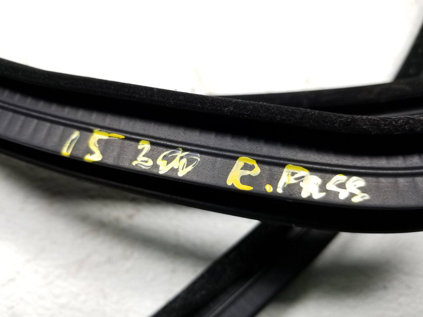 15 16 17 18 19 Chrysler 300 Rear Right Pass Side Door Weatherstrip Seal OEM 42k