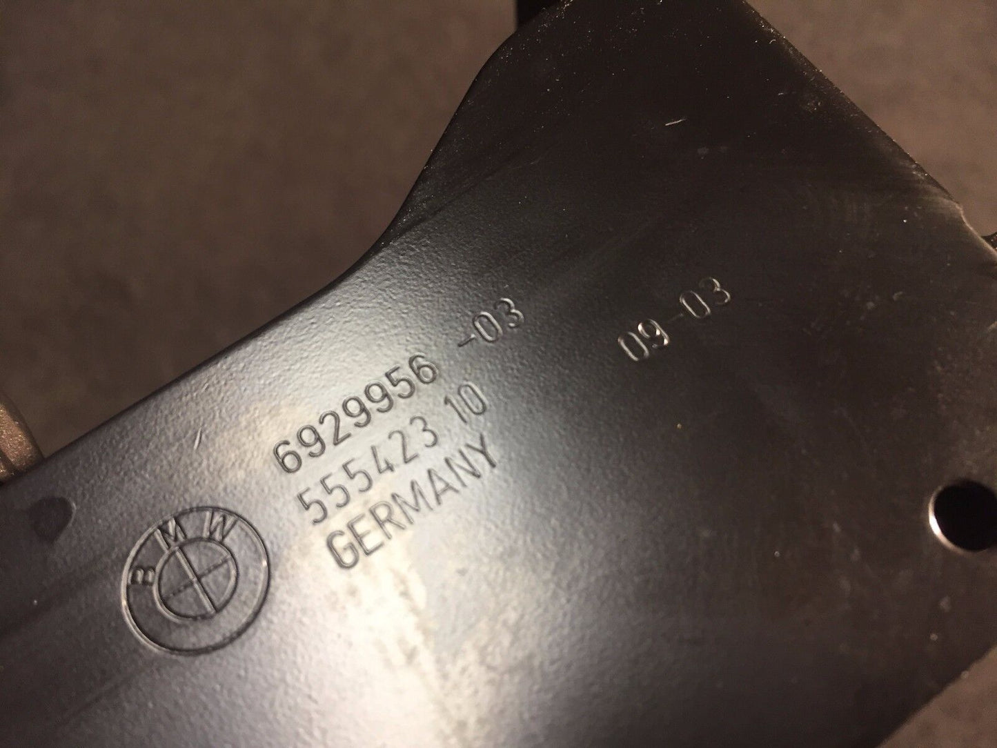 02 03 04 05 BMW 745i E65 Trunk Audio & Navigation System Mount Bracket OEM