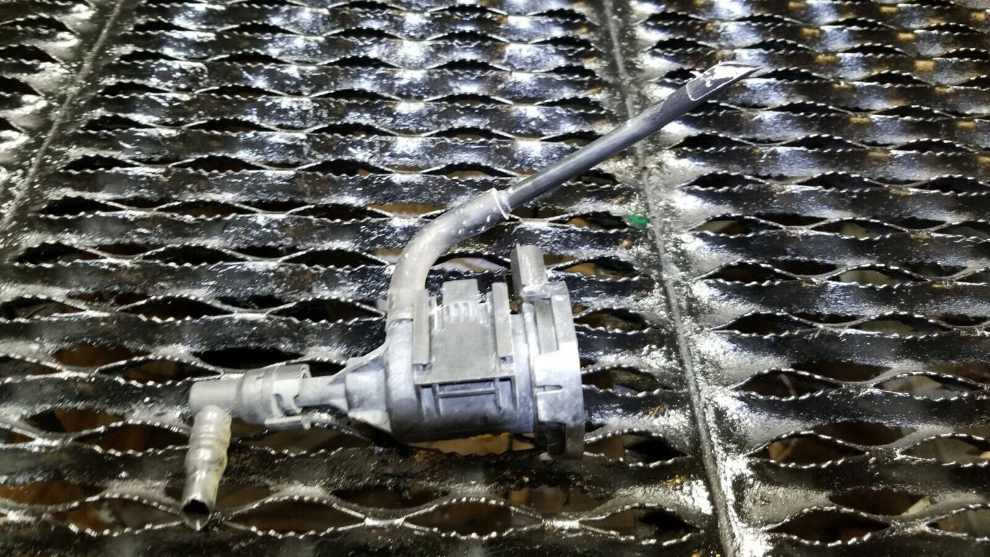 12 13 14  Jeep Patriot Fuel Vapor Canister Purge Valve OEM 50k