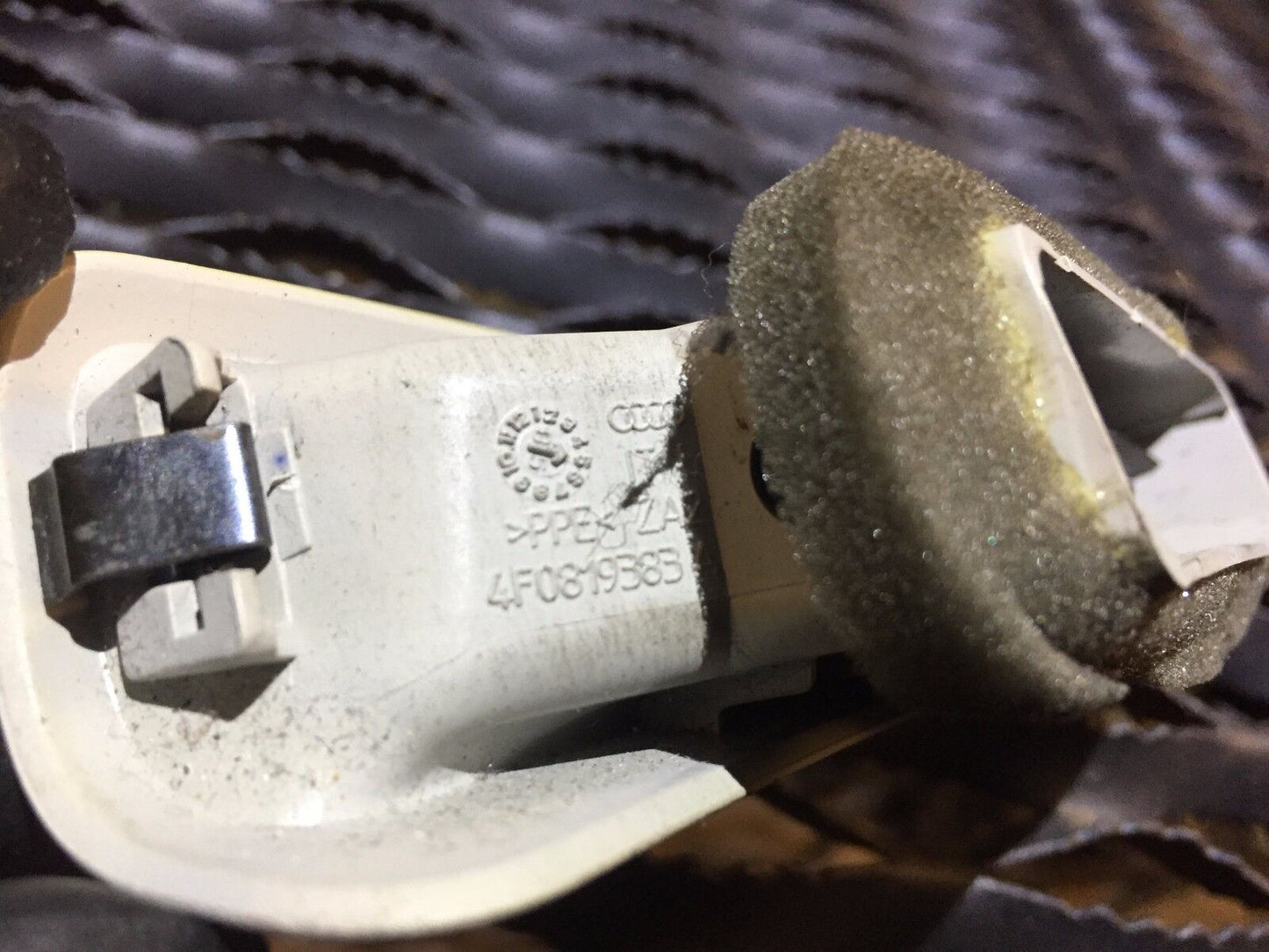 05 06 07 08 Audi A6 C6 Pillar Air Vent Left Driver Side OEM 4f0819383