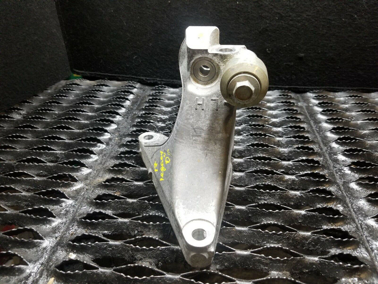 15 16 17 Subaru Legacy 2.5l Engine Mount Bracket Left Driver Side OEM 10k