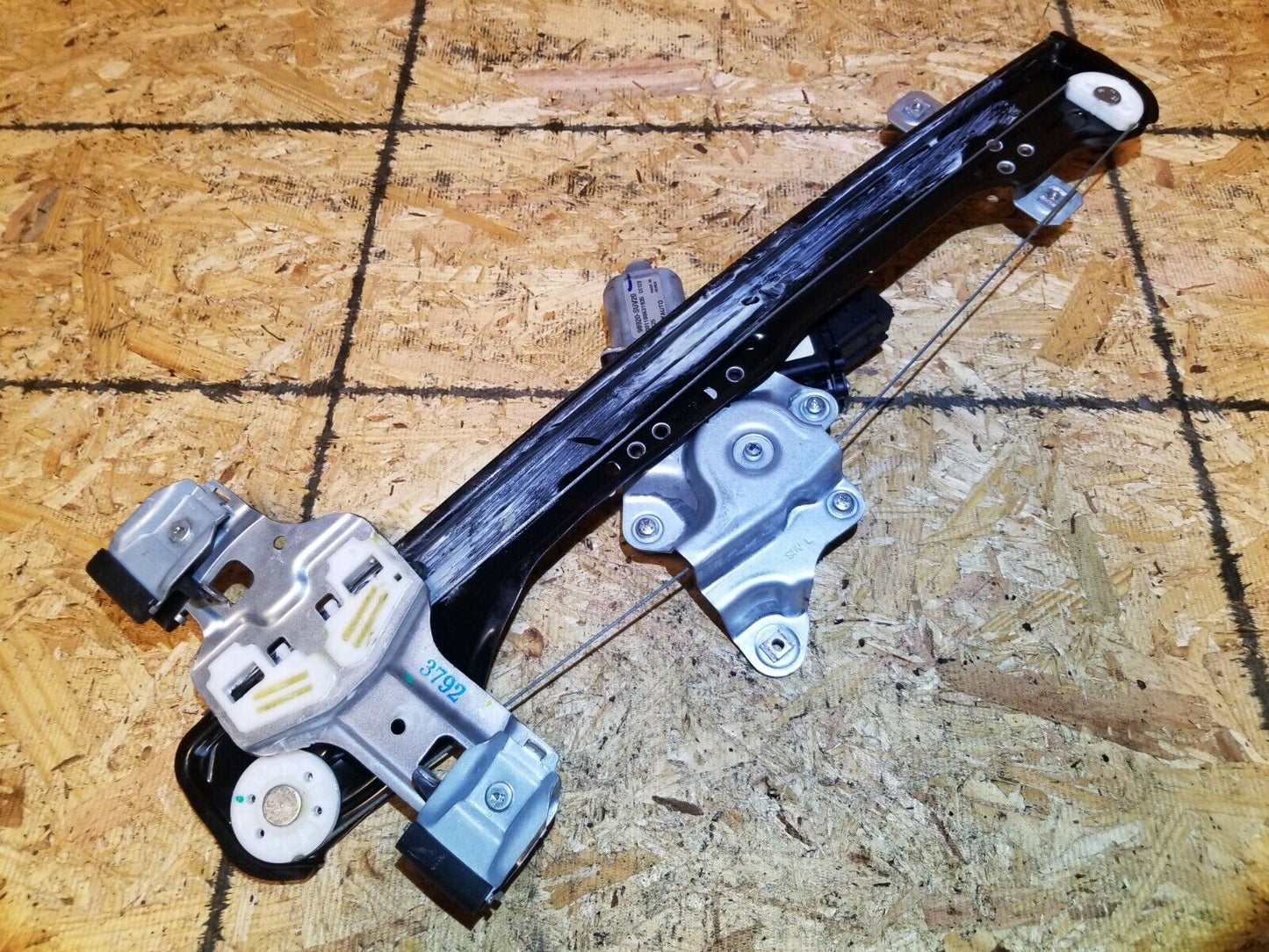 13 14 15 16 Buick Encore Front Left Driver Door Window Regulator Motor OEM 32k