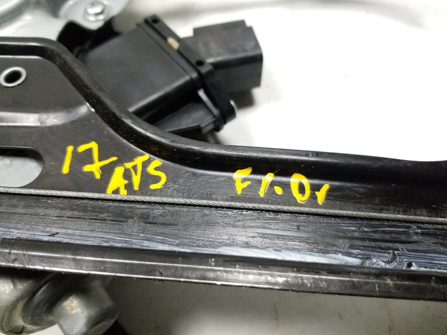 2013 - 2018 Cadillac Ats Front Door Window Lift Regulator W/ Motor Driver OEM