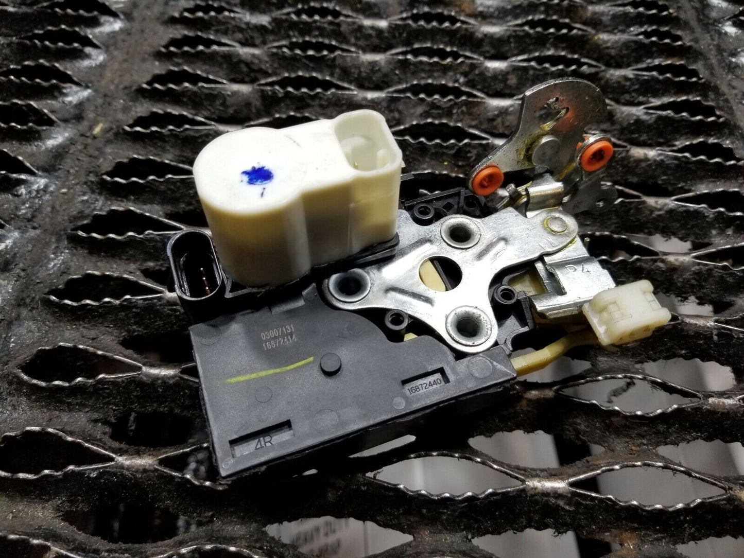 06 07 08 09 10 11 Cadillac DTS Front Right Pass Door Lock Latch Actuator OEM