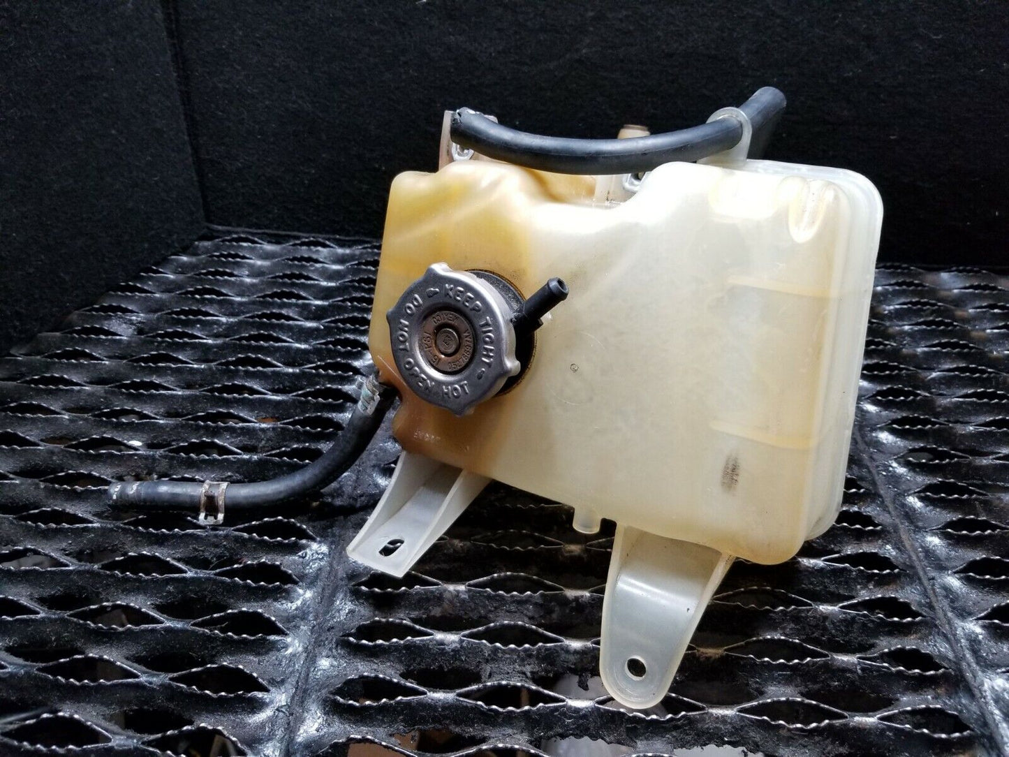 04 05 06 Chrysler Sebring Convertible Radiator Expansion Tank Reservoir OEM