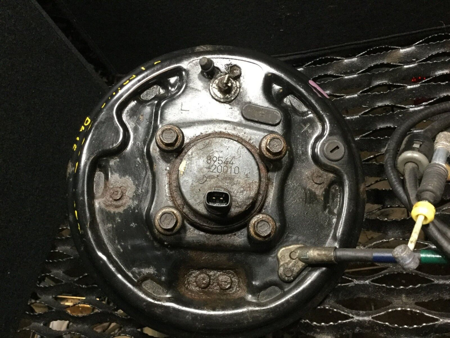 04 05 06 07 08 09 Toyota Prius Rear Left Driver Side Spindle Knuckle Hub OEM