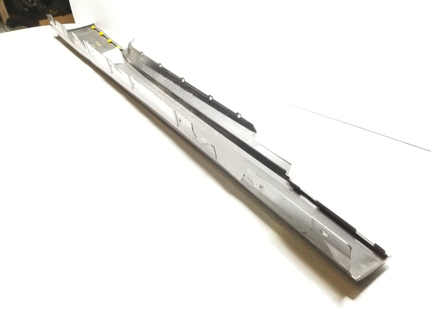 07 08 09 BMW 328i E90 Rocker Panel Skirt Molding Left Driver Side OEM