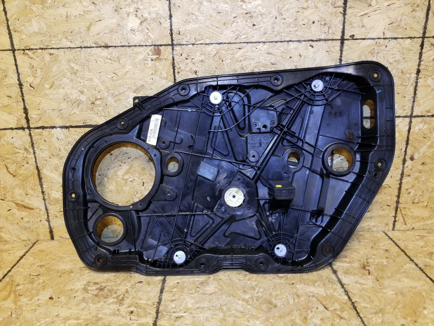 14 15 16 Kia Forte Front Right Pass Side Door Window Regulator Panel OEM 27k