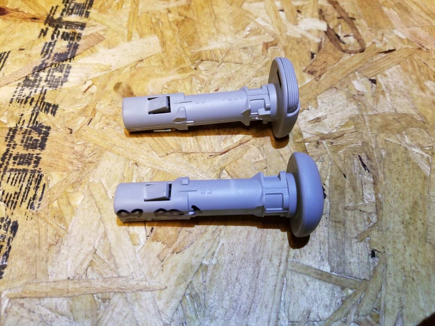 07 08 09 10 11 12 Acura RDX Front Driver Seat Headrest Holder Sleeve 2pcs OEM