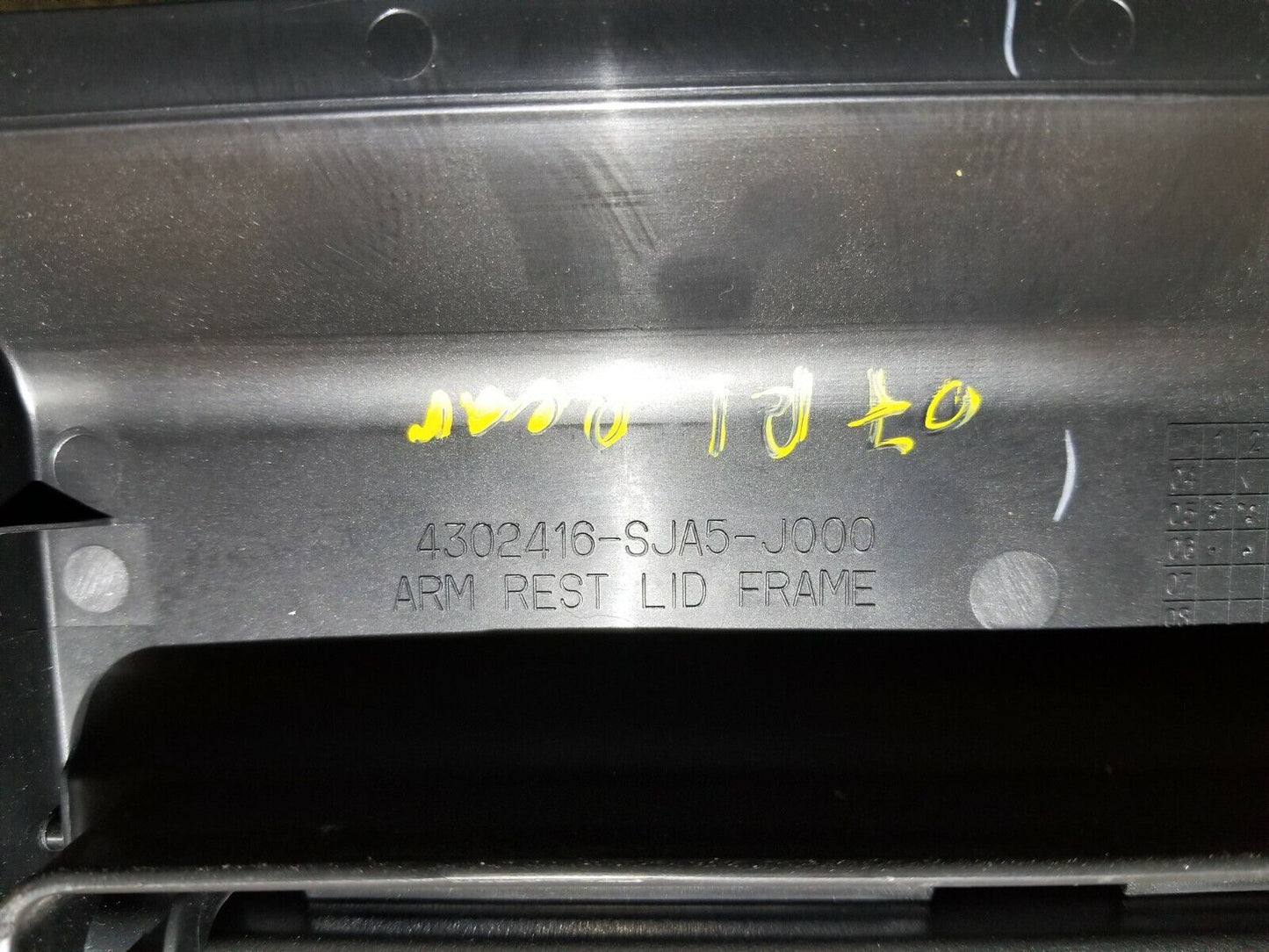 06 07 08 Acura Rl Rear Seat Armrest Lid Frame Trunk Door OEM