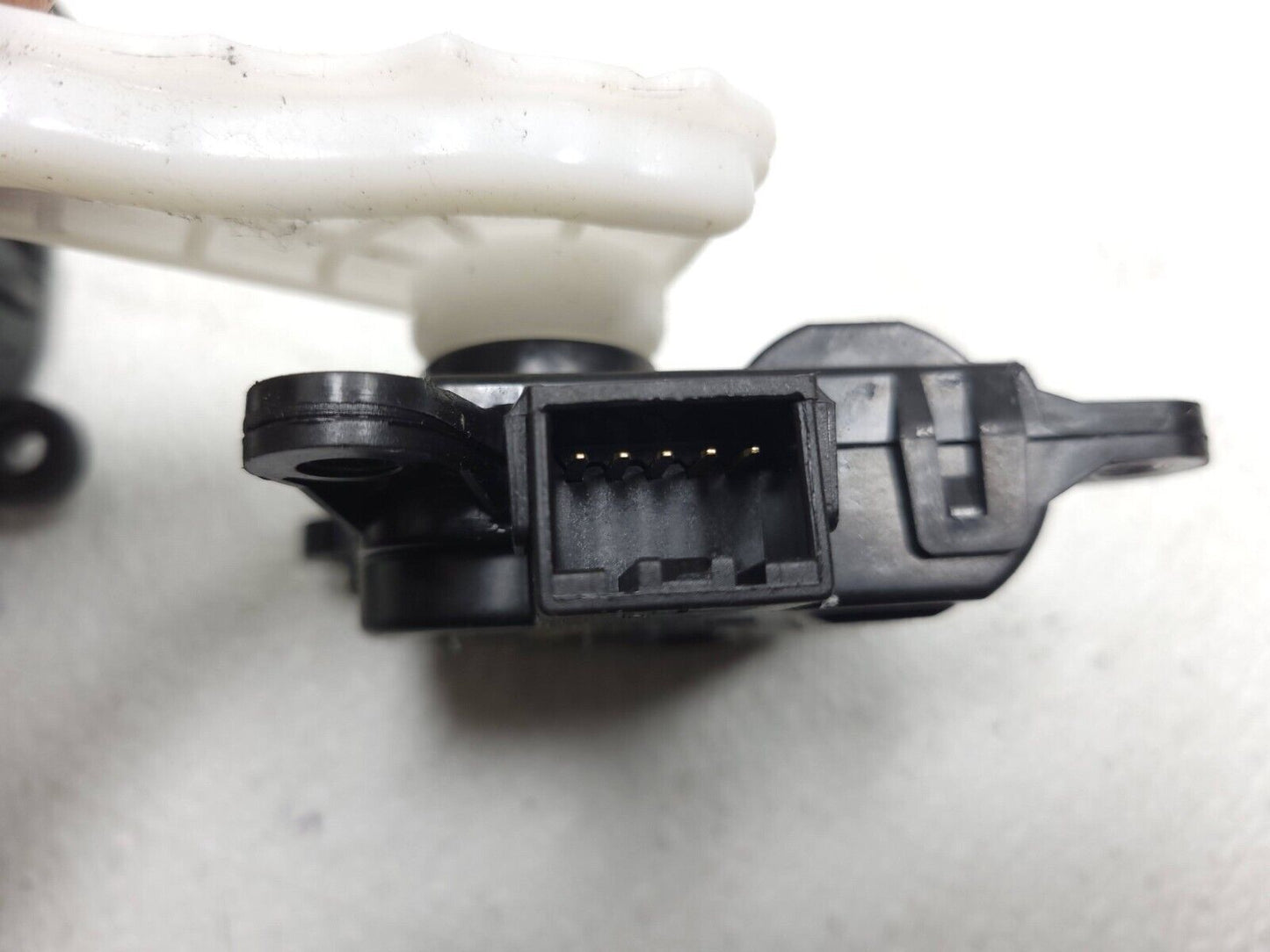 13 14 15 16 Hyundai Veloster HVAC AC Heater Blend Door Actuator 3pcs OEM