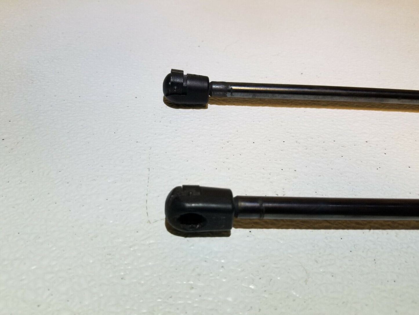 10 11 12 Lincoln MKT Trunk Lid Shock Strut Support Pair OEM