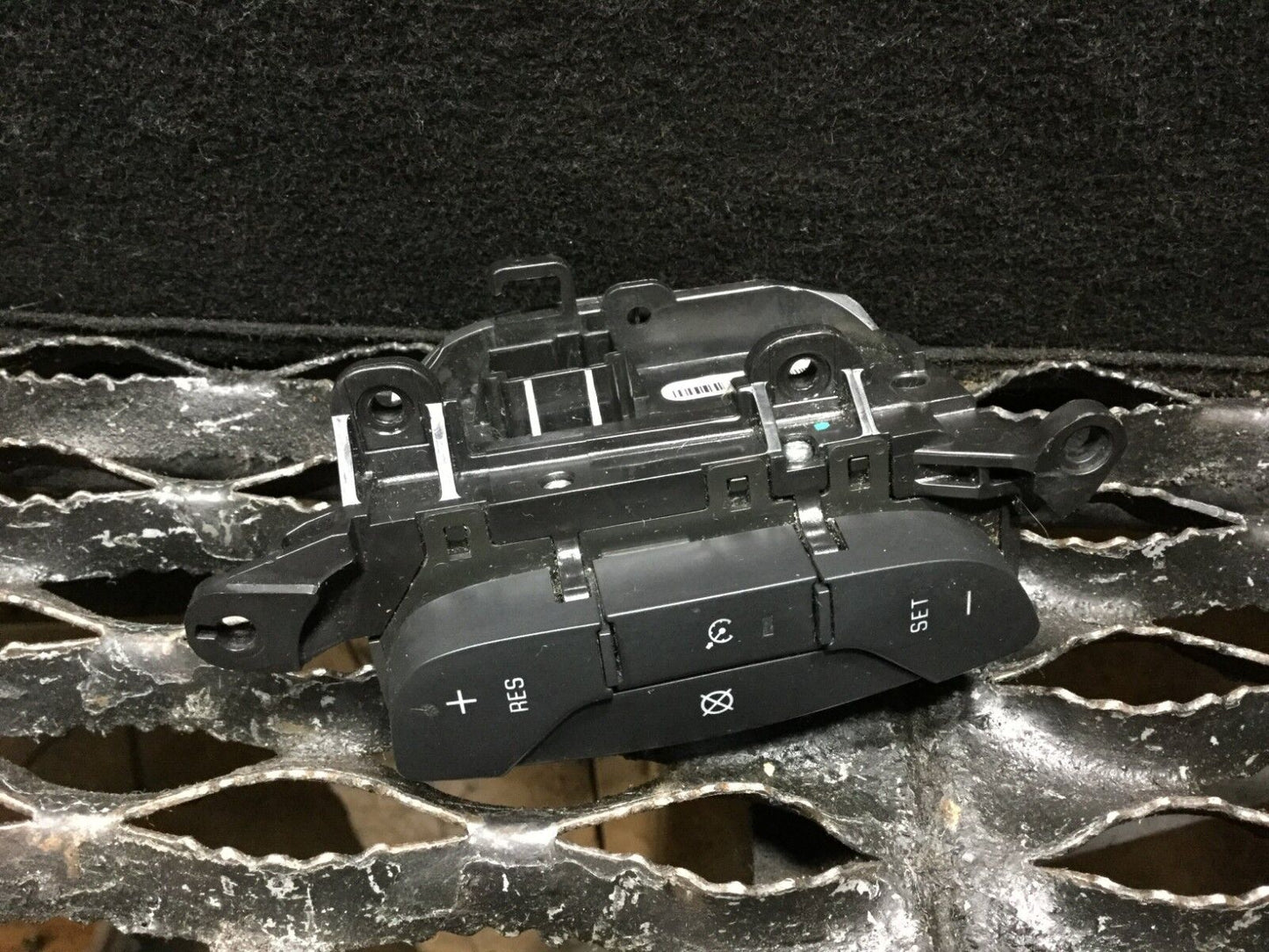 07 08 09 Suzuki Grand Vitara Xl-7 Steering Wheel Cruise Control Switch OEM
