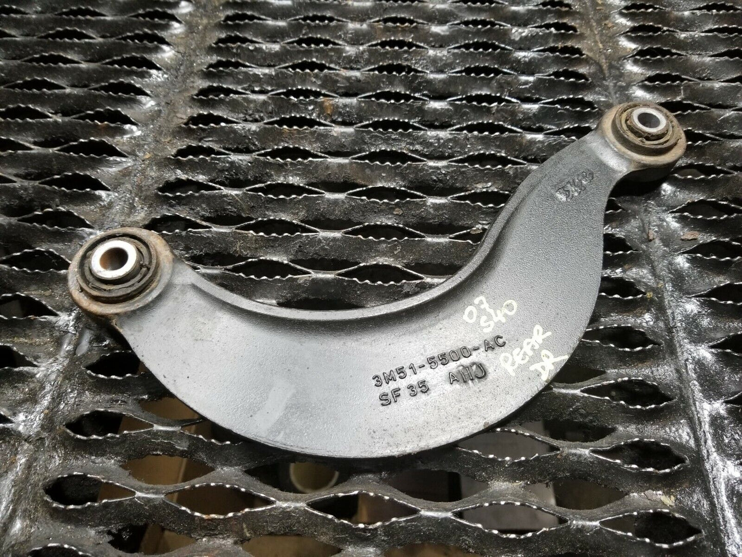 05 06 07 Volvo S40 2.4l Rear Control Arm Left Driver Side OEM