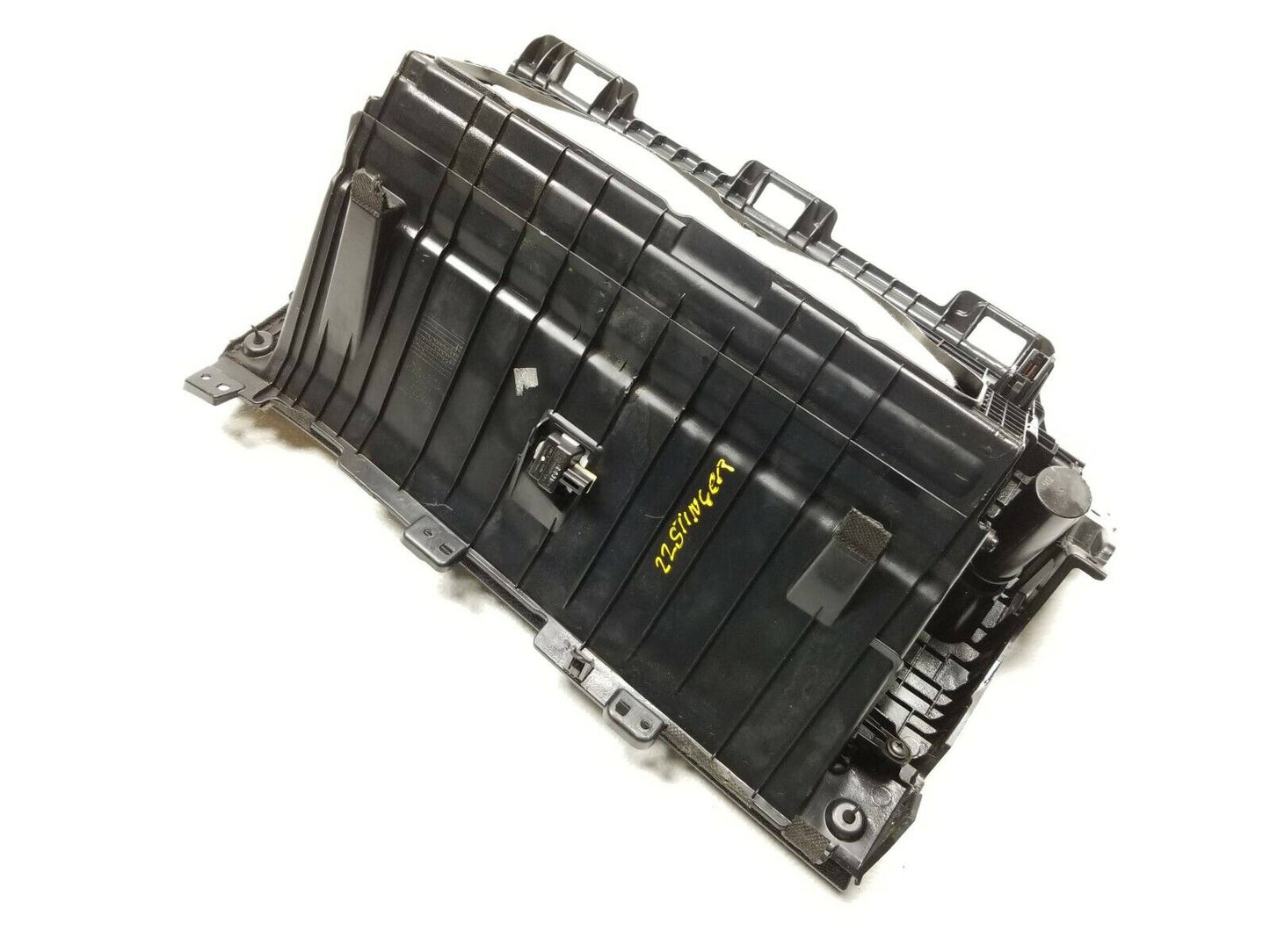 21 22 Kia Stinger Glove Box OEM 312 Miles