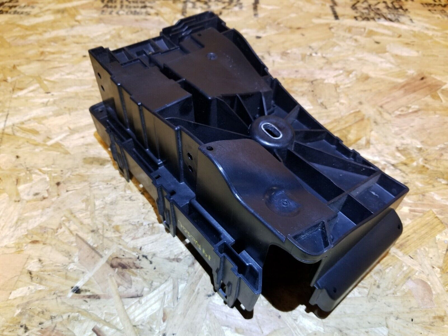 14 15 16 17 Buick Regal 2.0l Engine Fuse Box Bracket  OEM 59k
