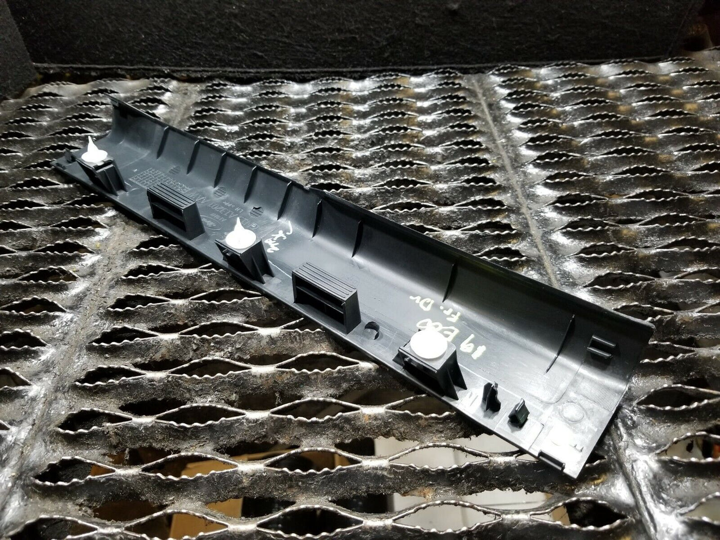 18 19 20 Ford Ecosport Front Left Door Sill Scuff Plate Trim Cover OEM