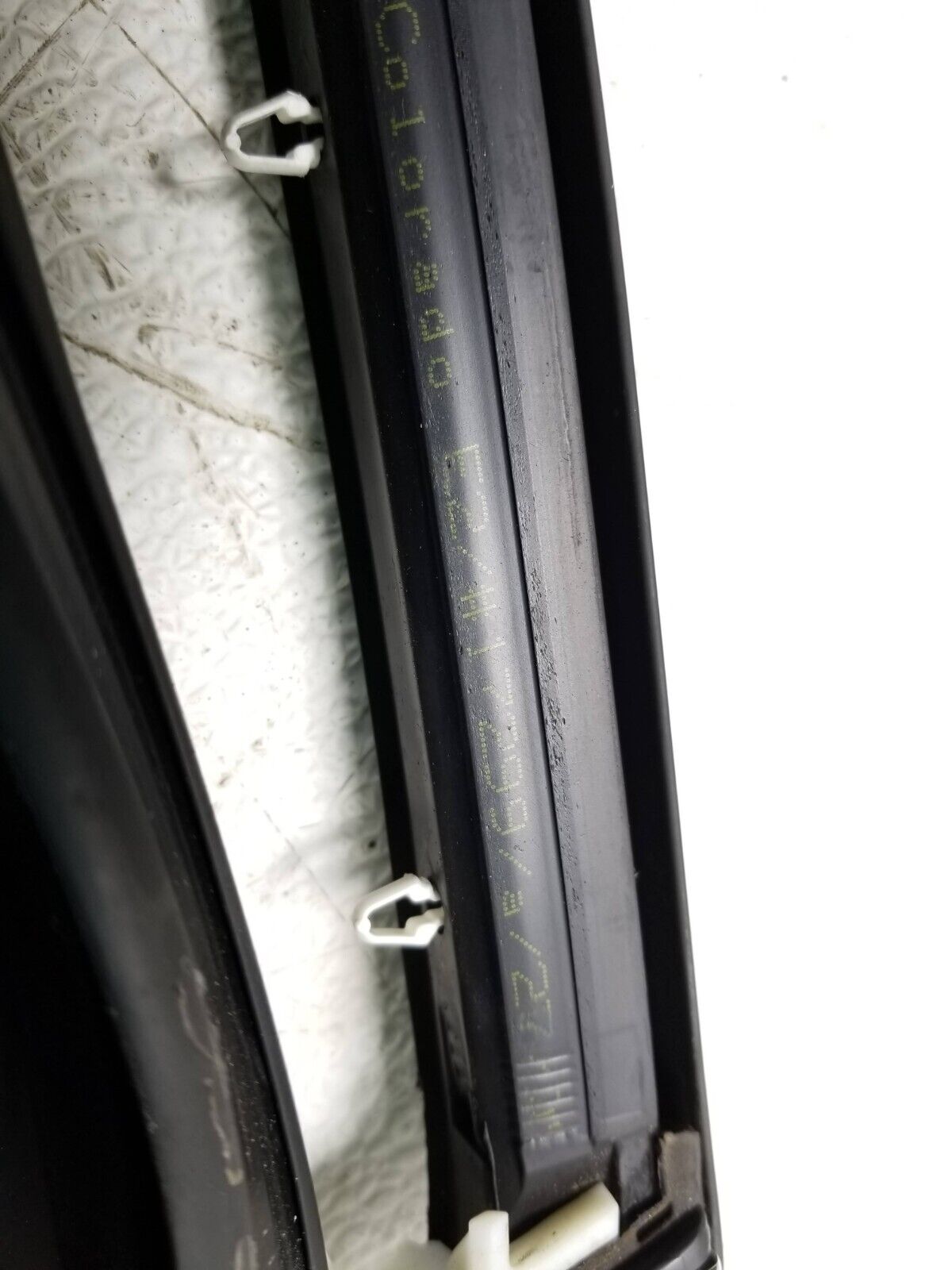 2011 - 2014 Porsche Cayenne Rear Right Pass Side Door Window Molding Seal OEM