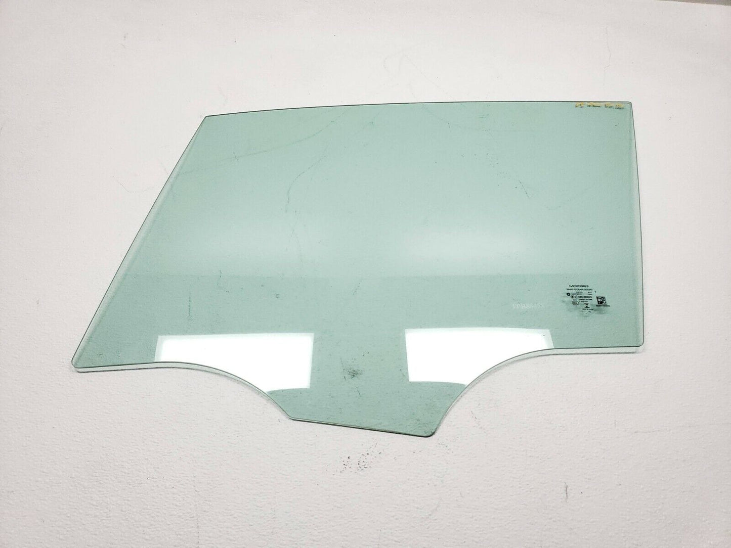 15 16 17 Jeep Renegade Front Left Driver Door Window Glass OEM 62k Miles
