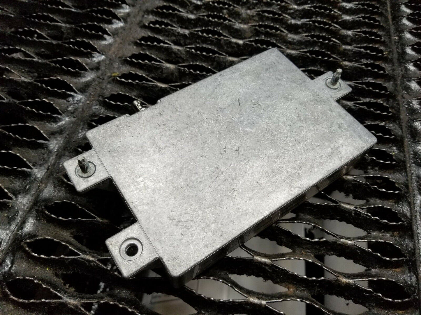 06 07 08 09 10 11 Cadillac DTS Onstar Communication Module 15946134 OEM