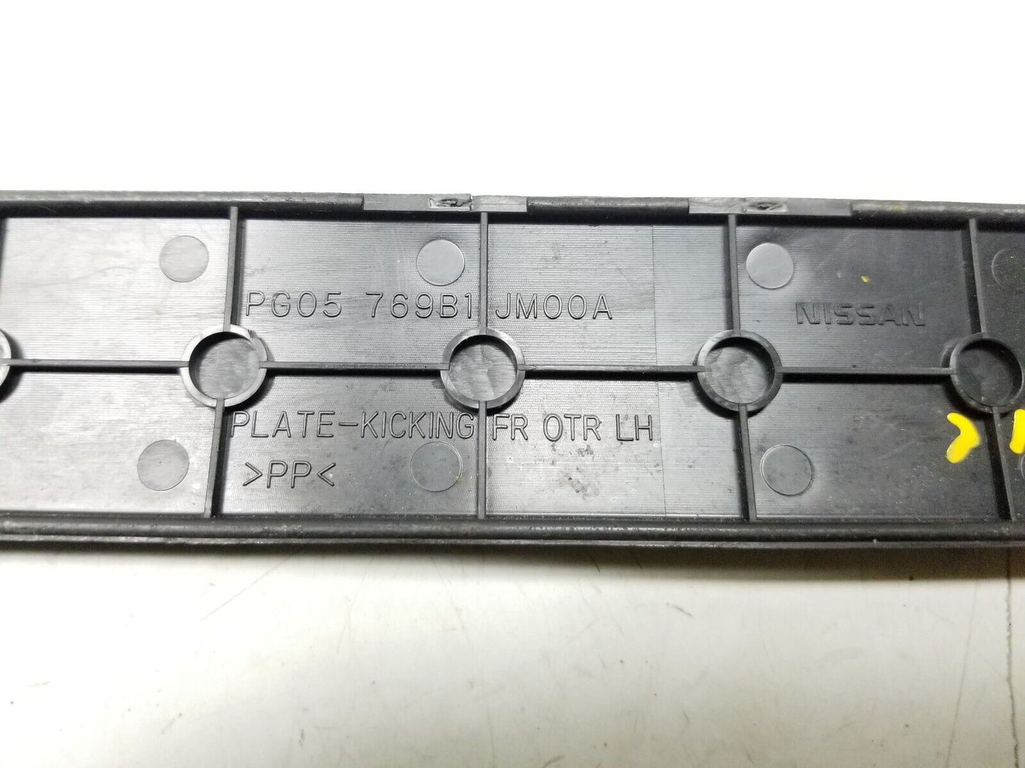 12 13 14 15 Nissan Rogue Front Door Sill Scuff Step Plate Trim Driver Left OEM