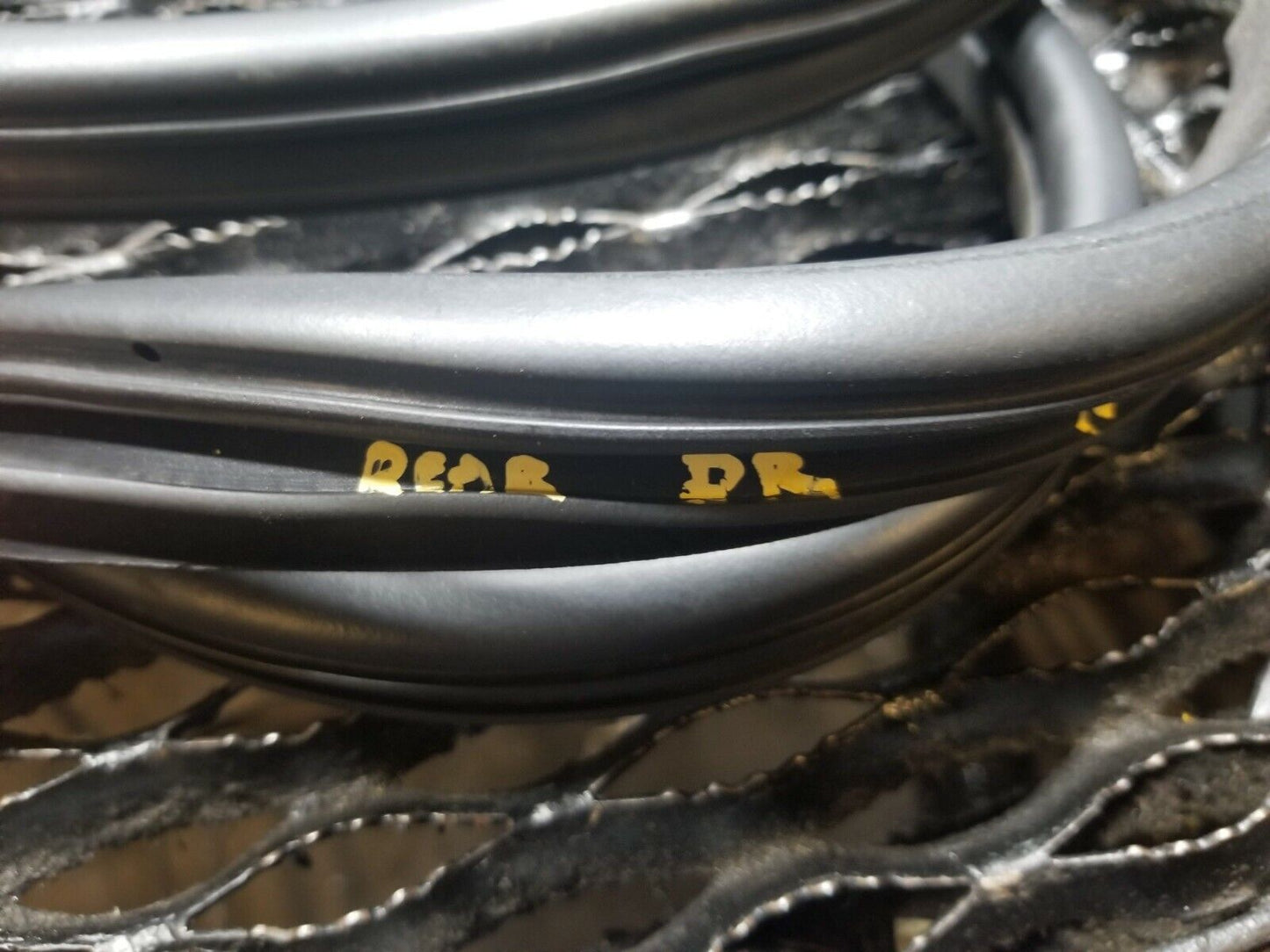 2009 2010 2011 2012 2013 Acura Tsx Rear Left Driver Door Weatherstrip Seal OEM