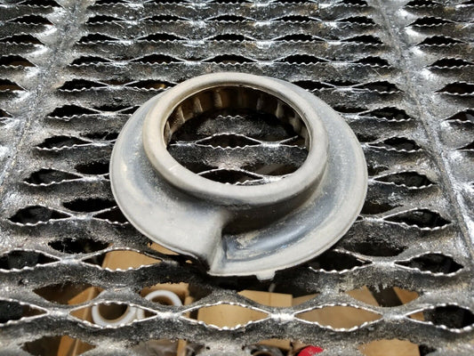 07 08 09 10 11 12 GMC Acadia Rear Lower Spring Insulator 10369210 OEM