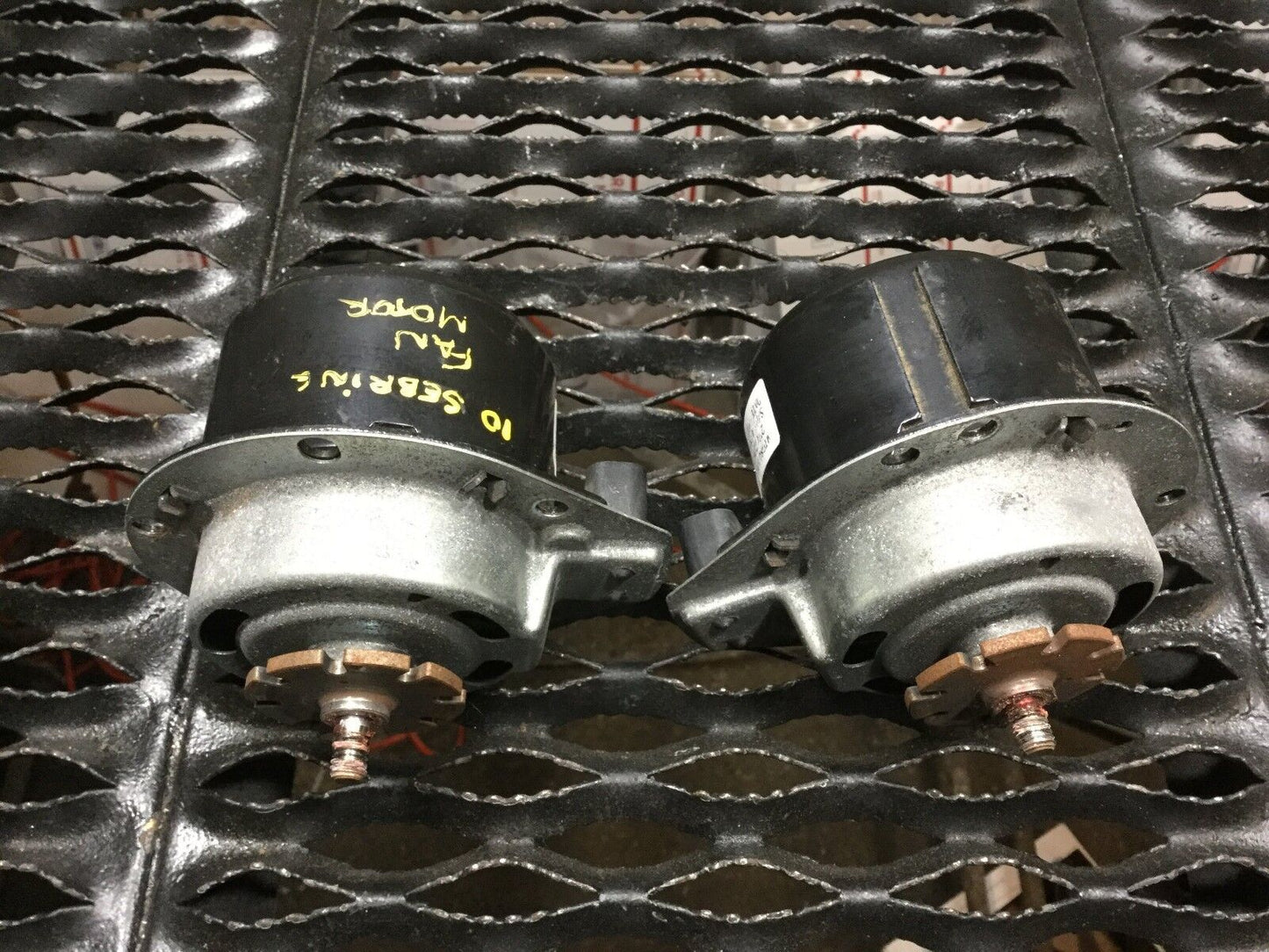 07 08 09 10 Chrysler Sebring 2.4l Radiator Cooling Fan Motor OEM 2pcs