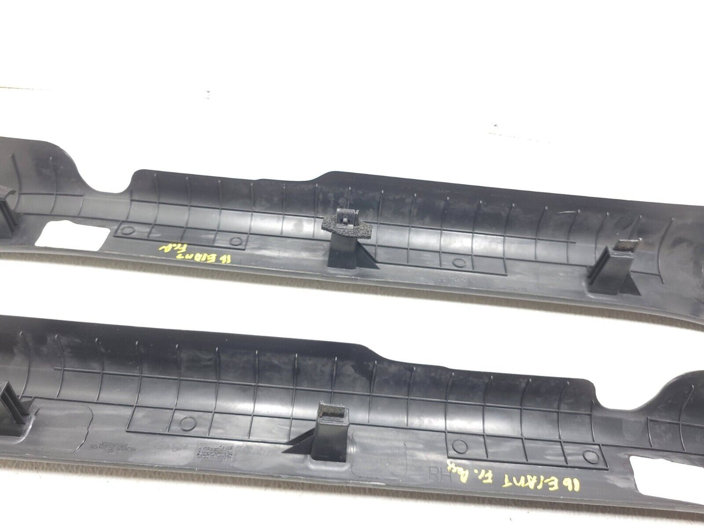 14 15 16 Hyundai Elantra Front Door Step Scuff Trim Left & Right Pair OEM Sdn