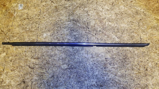 09 10 11 Toyota Camry Hybrid Rear Pass Door Window Glass Belt Seal Molding OEM